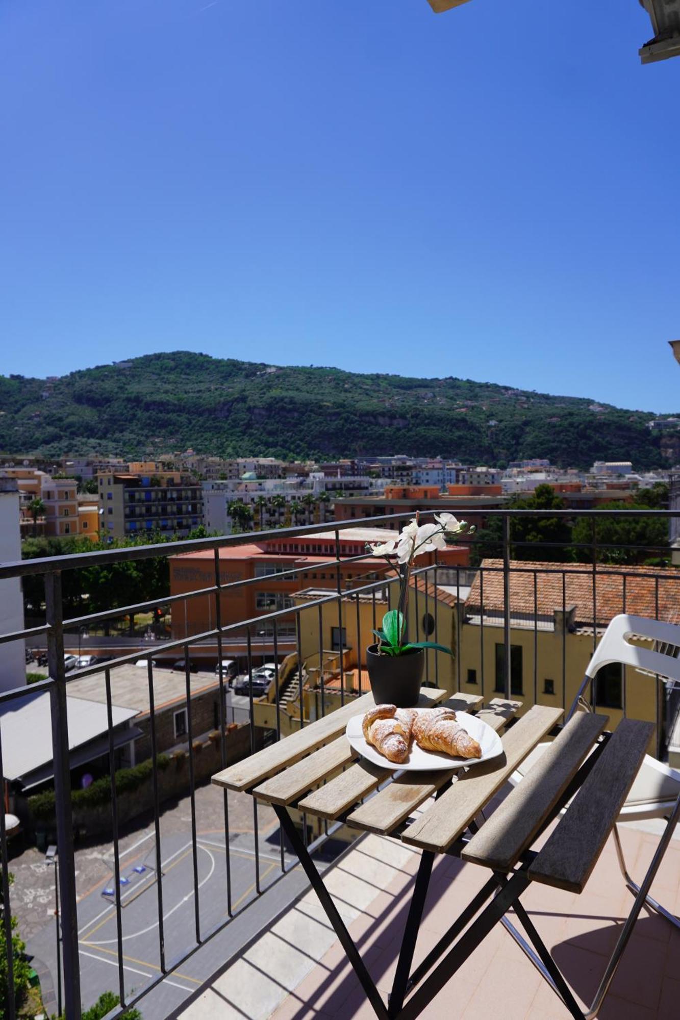Ferienwohnung Casa Nelida, Sorrento Centre Exterior foto