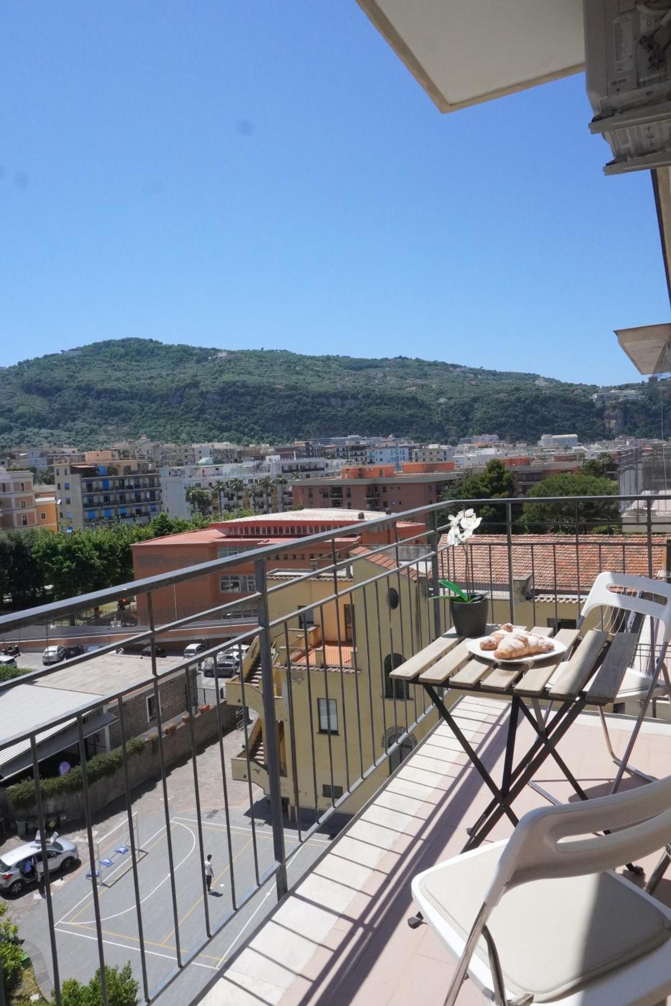 Ferienwohnung Casa Nelida, Sorrento Centre Exterior foto